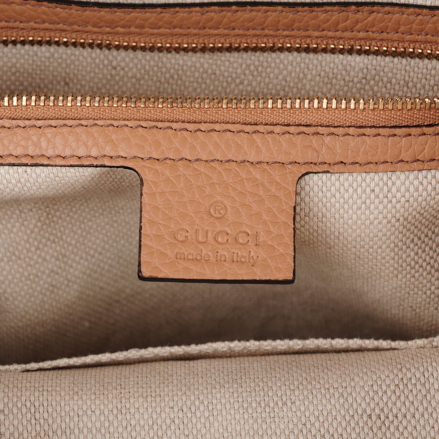 Pebbled Calfskin Large Soho Hobo Camelia