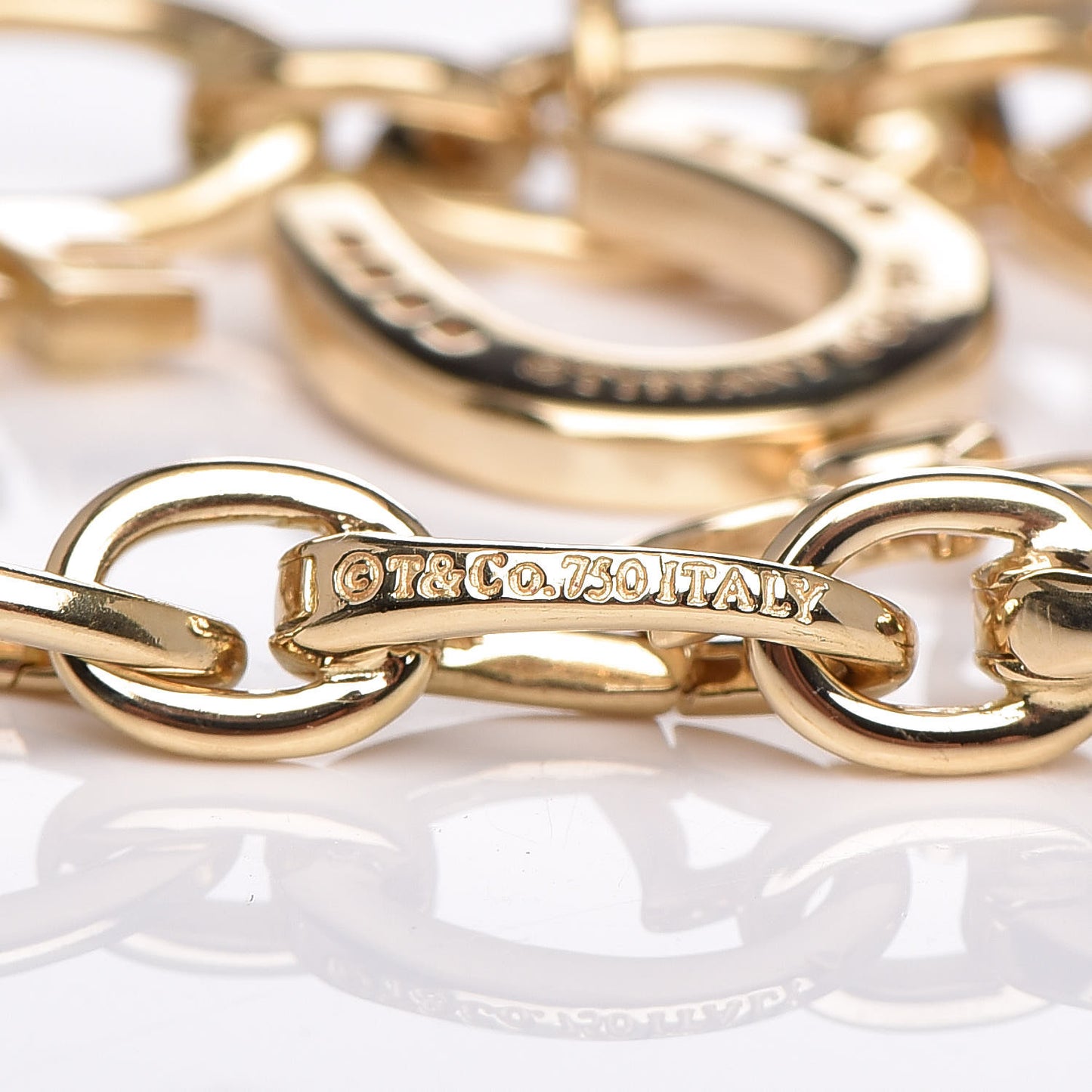 18K Yellow Gold Clasping Link Charm Bracelet