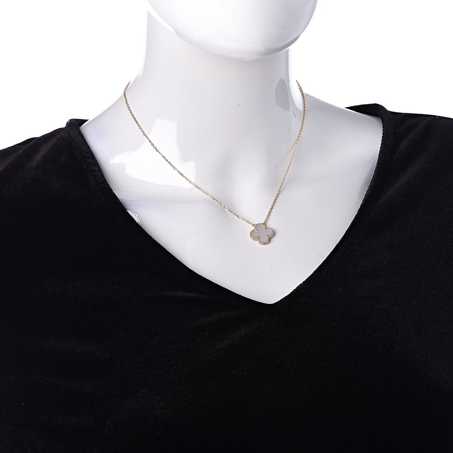 18K Yellow Gold Mother of Pearl Vintage Alhambra Pendant Necklace