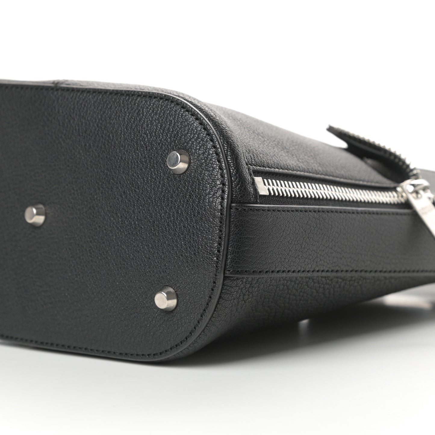 Calfskin De Manta Shoulder Bag Black