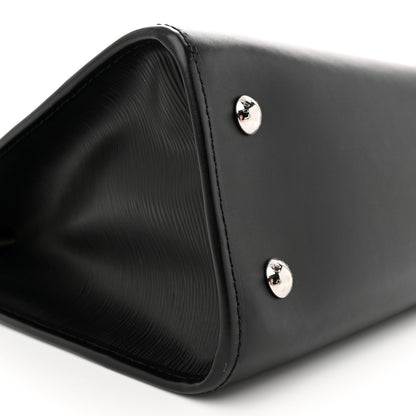 Louis Vuitton Epi Madeleine GM Black 8 of 10
