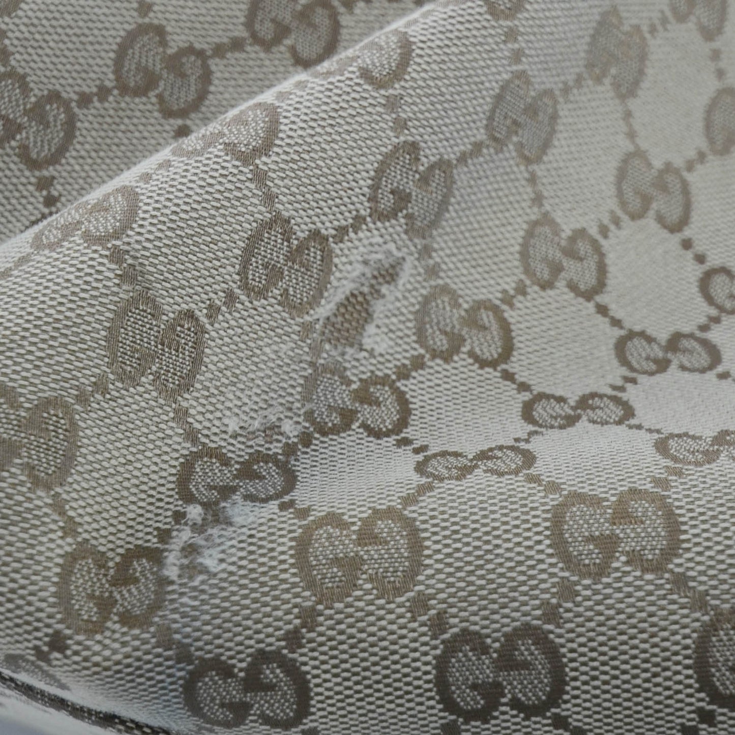 Monogram Large Sukey