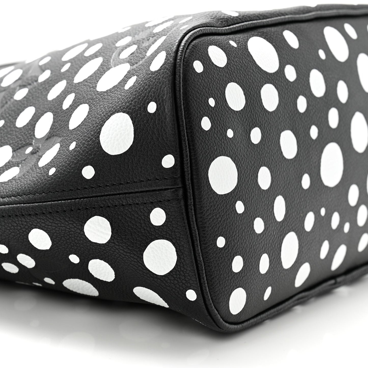 LV X YK Empreinte Neverfull MM Black White