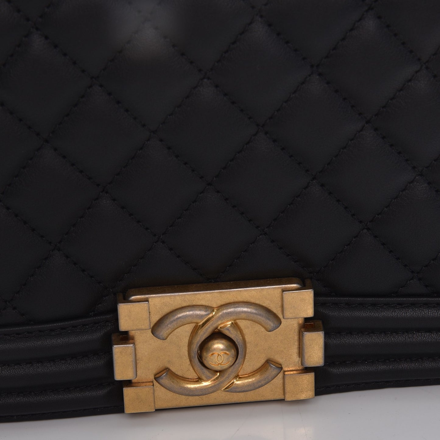 Lambskin Quilted Medium Boy Flap Black
