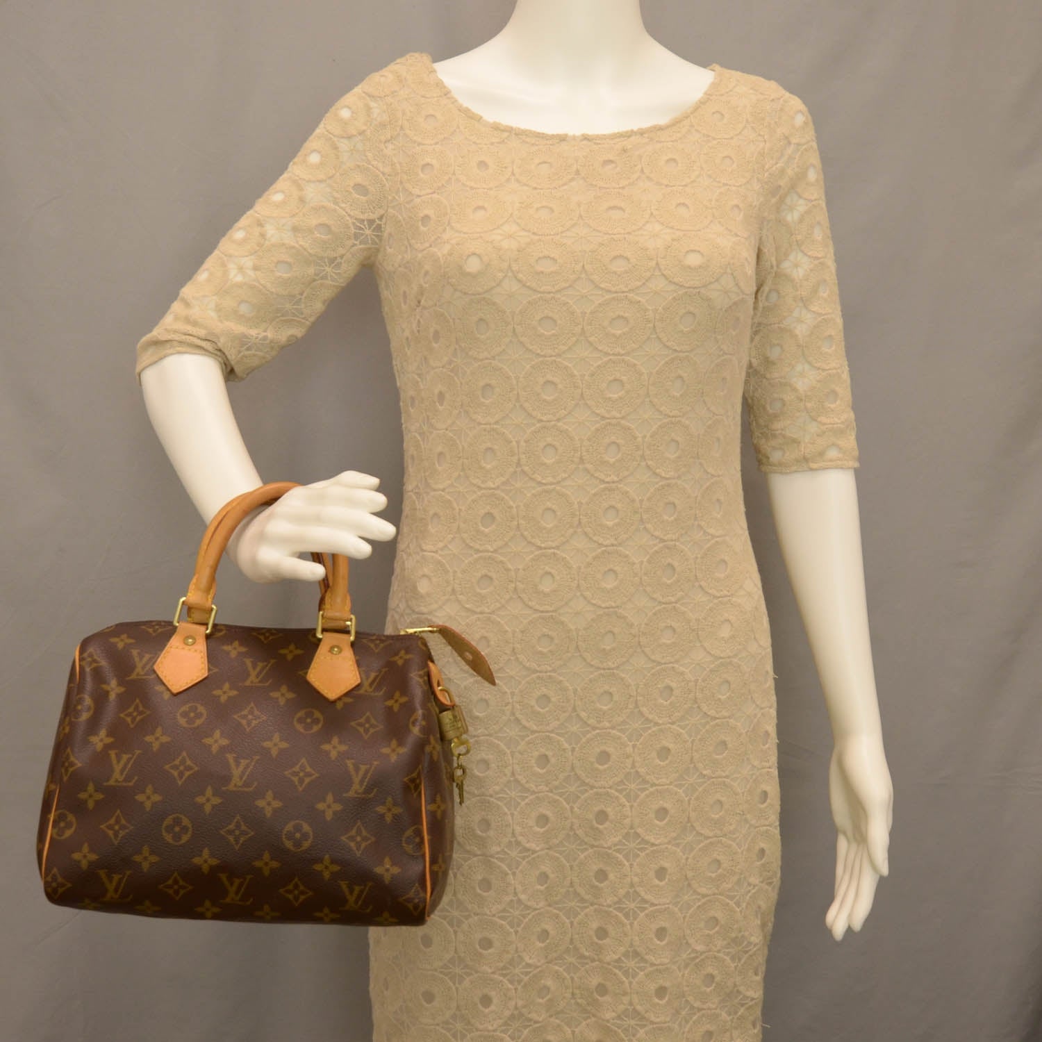 Louis Vuitton Monogram Speedy 25 2 of 8
