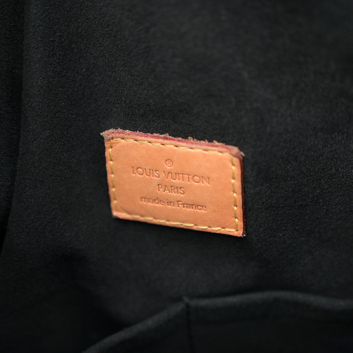 Monogram Gaia Black
