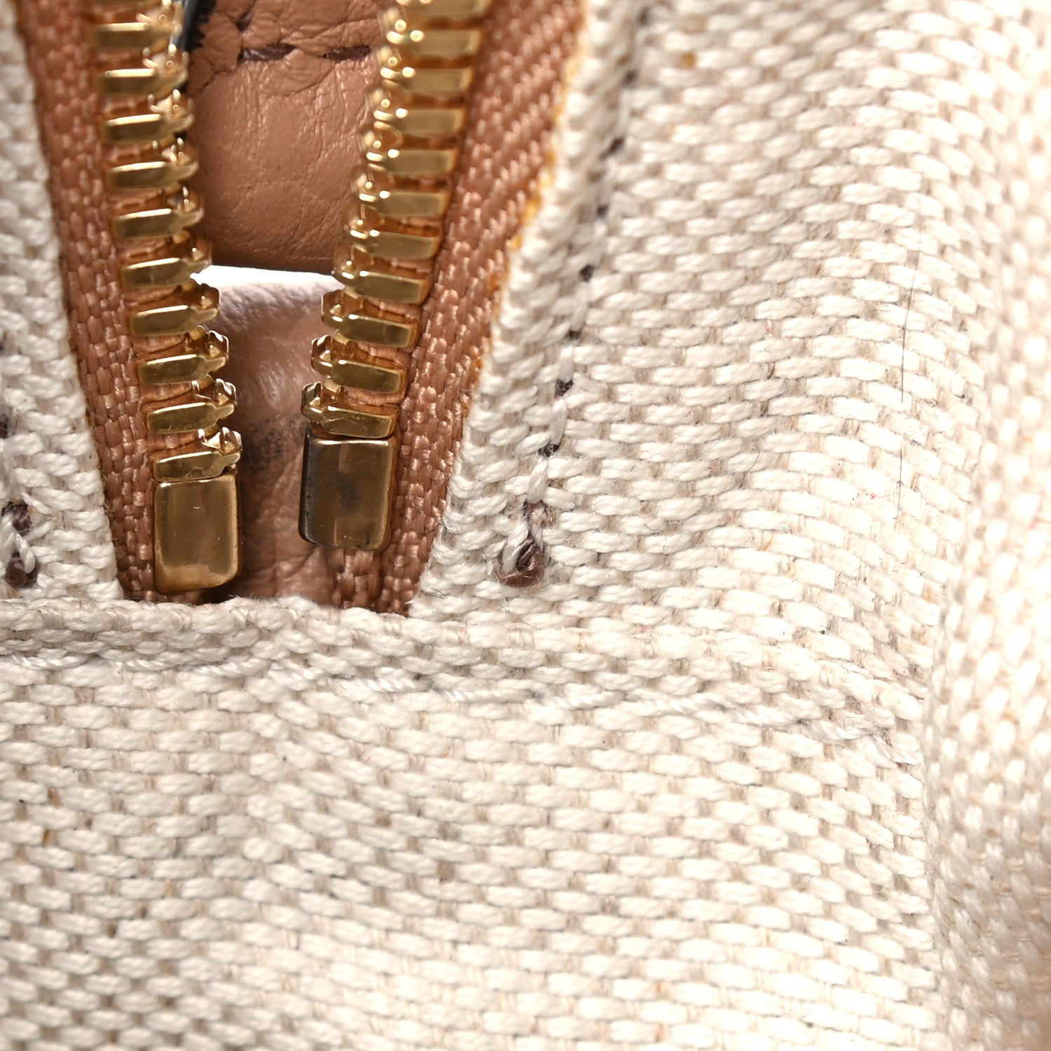 Gucci Pebbled Calfskin Small Soho Disco Bag Camelia 11 of 14