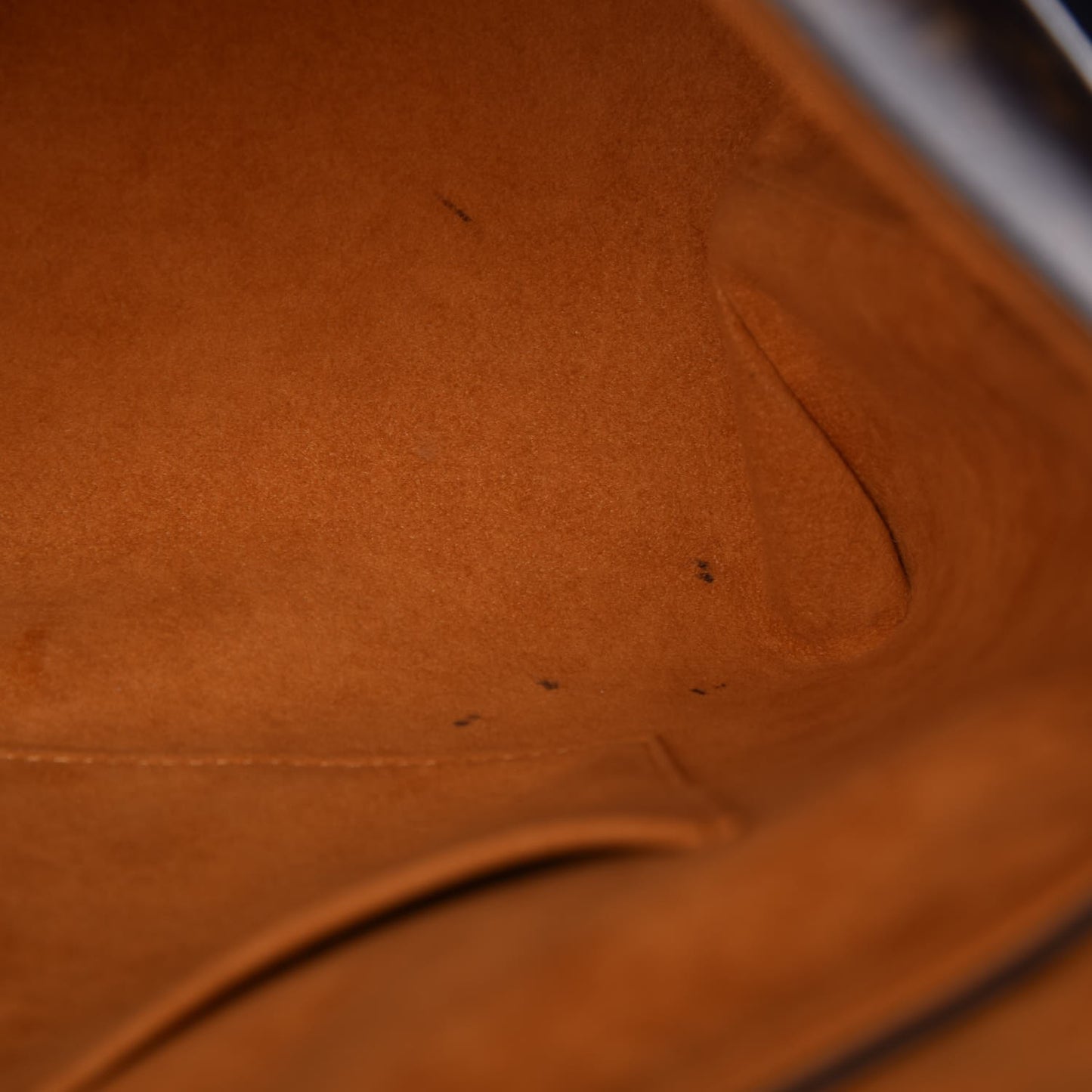 Monogram Beaubourg MM Safran Imperial