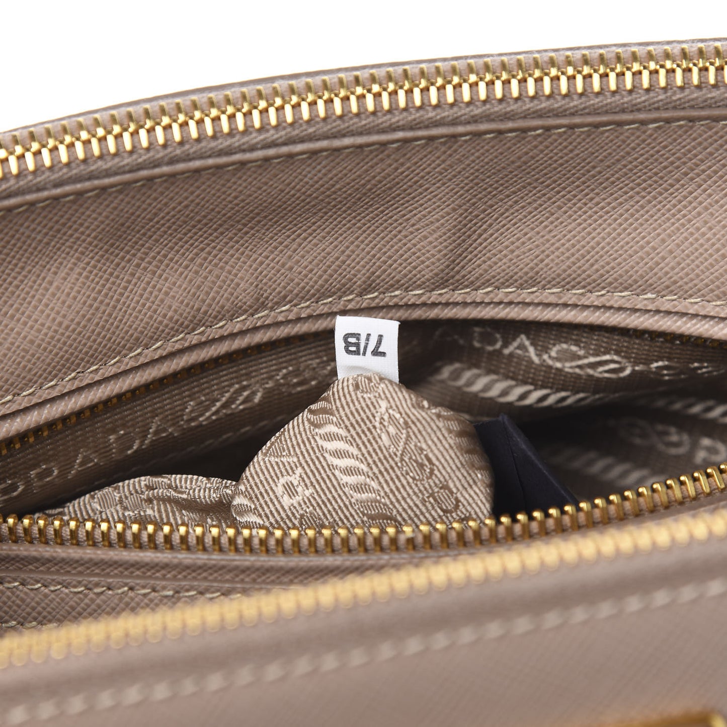 Saffiano Small Galleria Double Zip Tote Cipria
