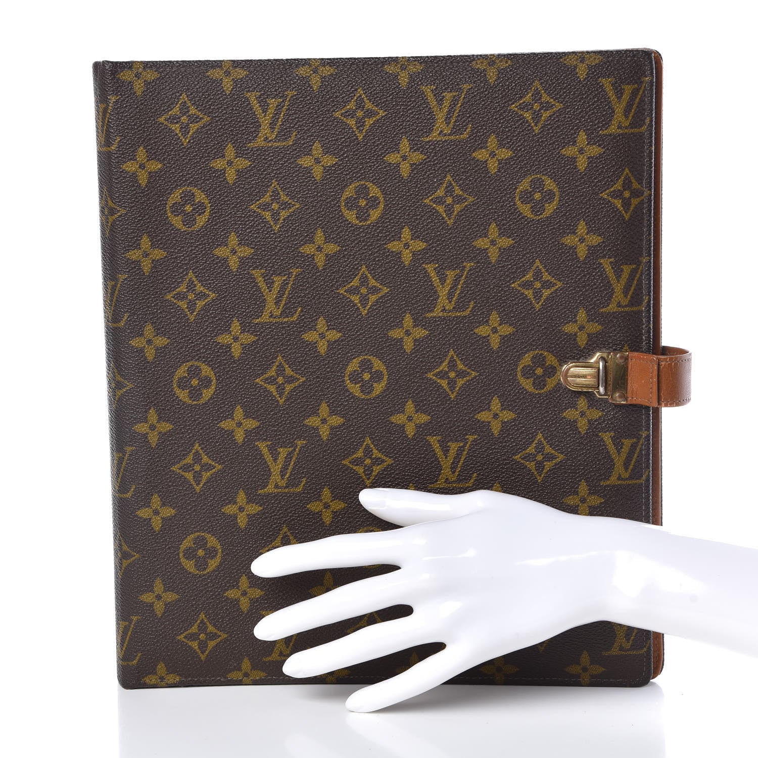 Louis Vuitton Monogram Saks Large Agenda Cover 2 of 19