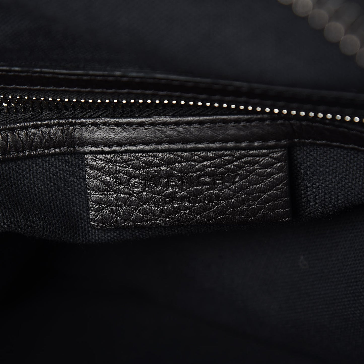 Supple Calfskin Small Nightingale Black