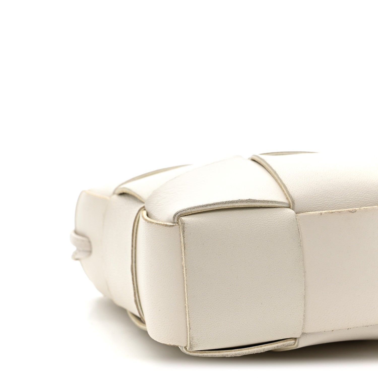 Bottega Veneta Calfskin Maxi Intrecciato Cassette Pouch On Strap