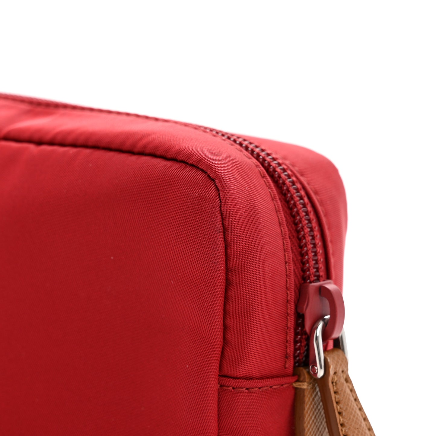 Tessuto Nylon Vela Saffiano Necessaire Wristlet Pouch Cherry