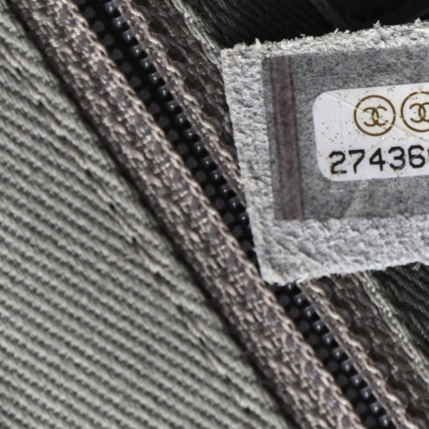 Caviar Quilted Large Business Affinity Flap Grey