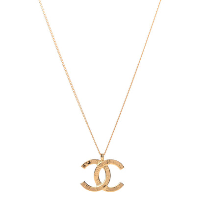 Chanel Metal CC Paris Button Necklace Gold 1 of 5