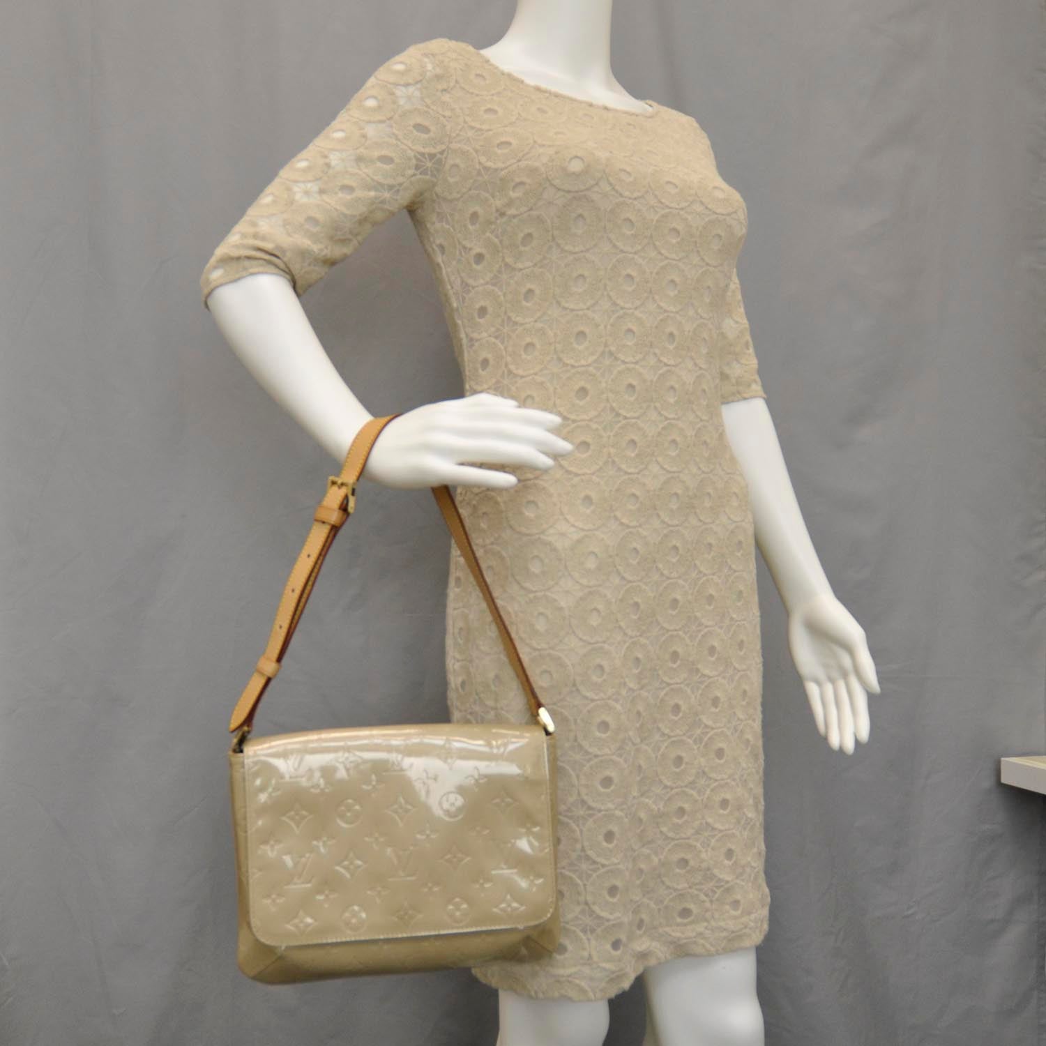 Louis Vuitton Vernis Thompson Street Beige 2 of 10