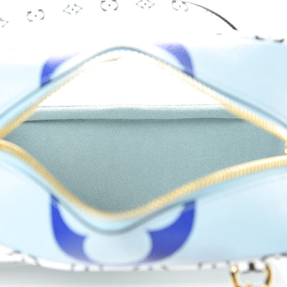 Louis Vuitton Monogram Giant Hawaii Beach Pouch Blue 5 of 7