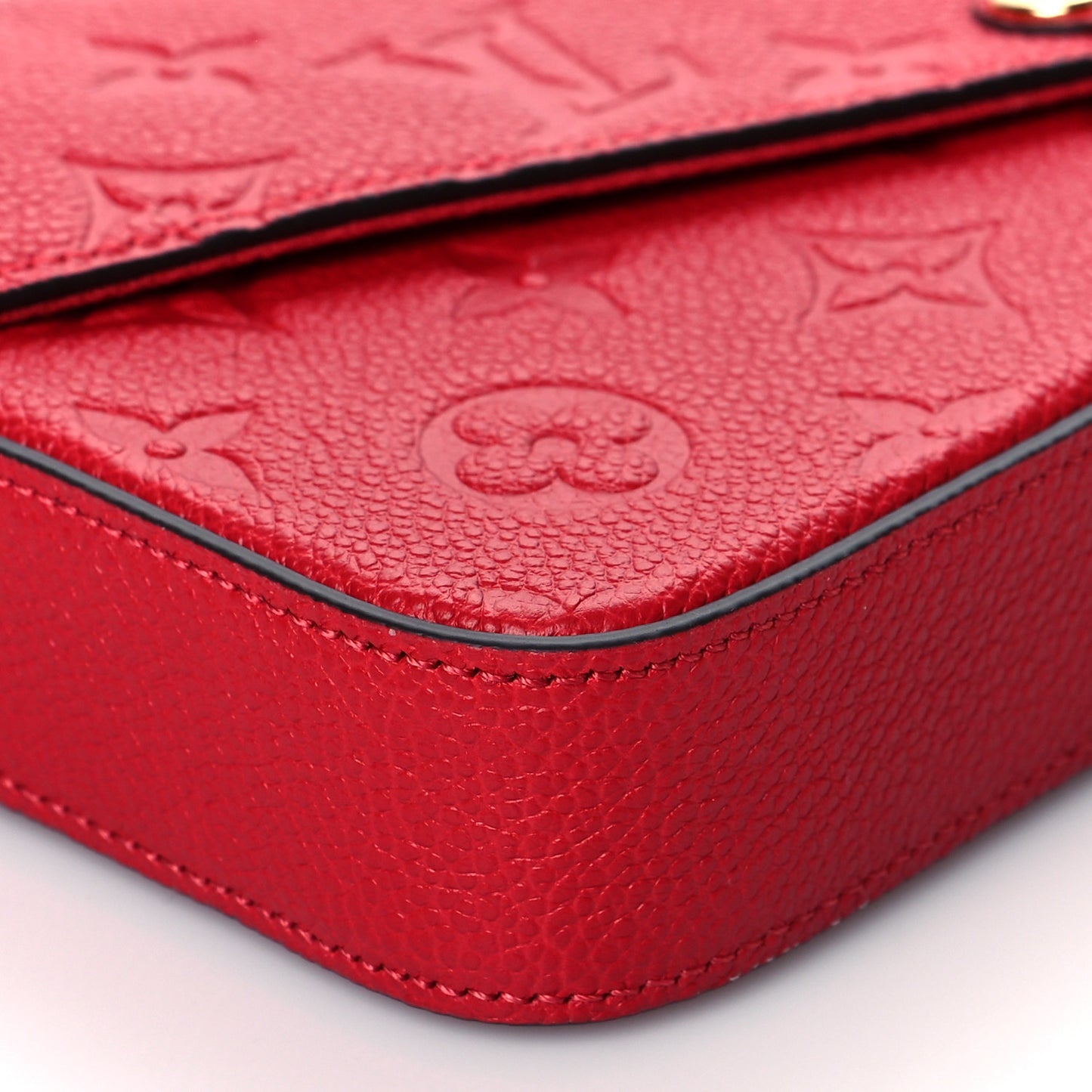 Empreinte Pochette Felicie Chain Wallet Scarlet