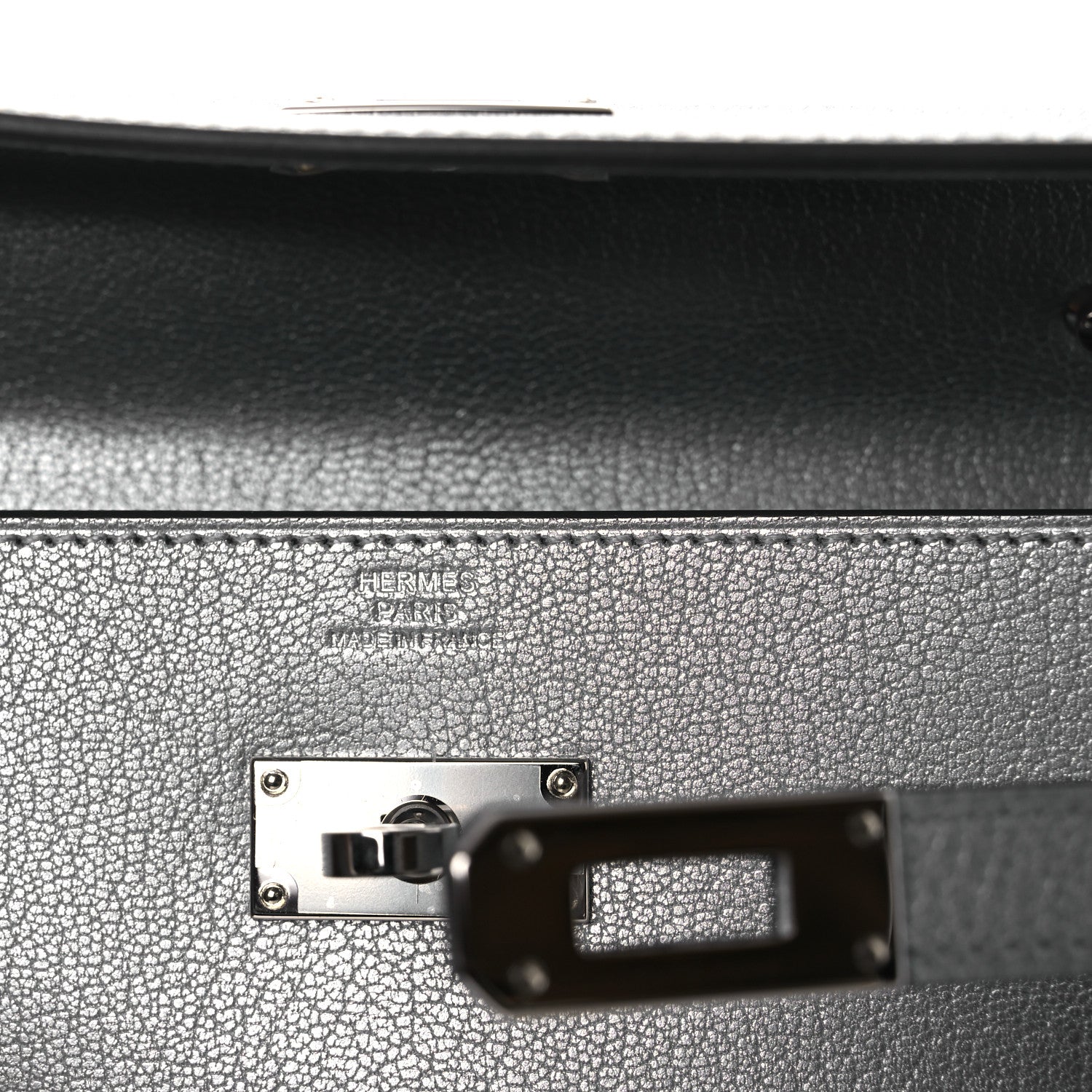 Hermes Metallic Chevre Chamkilight Kelly Wallet To Go Argent 10 of 25