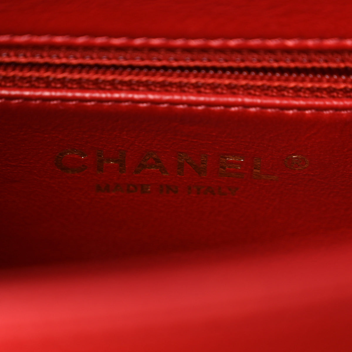 Caviar Quilted Medium Business Affinity Flap Red