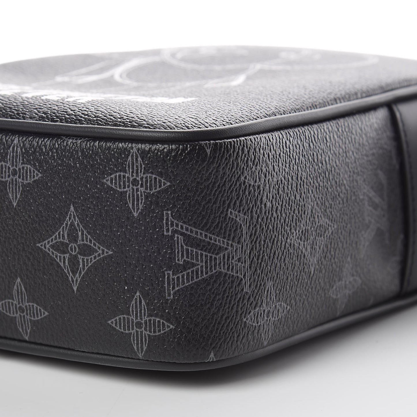 Monogram Eclipse Vivienne Danube PM