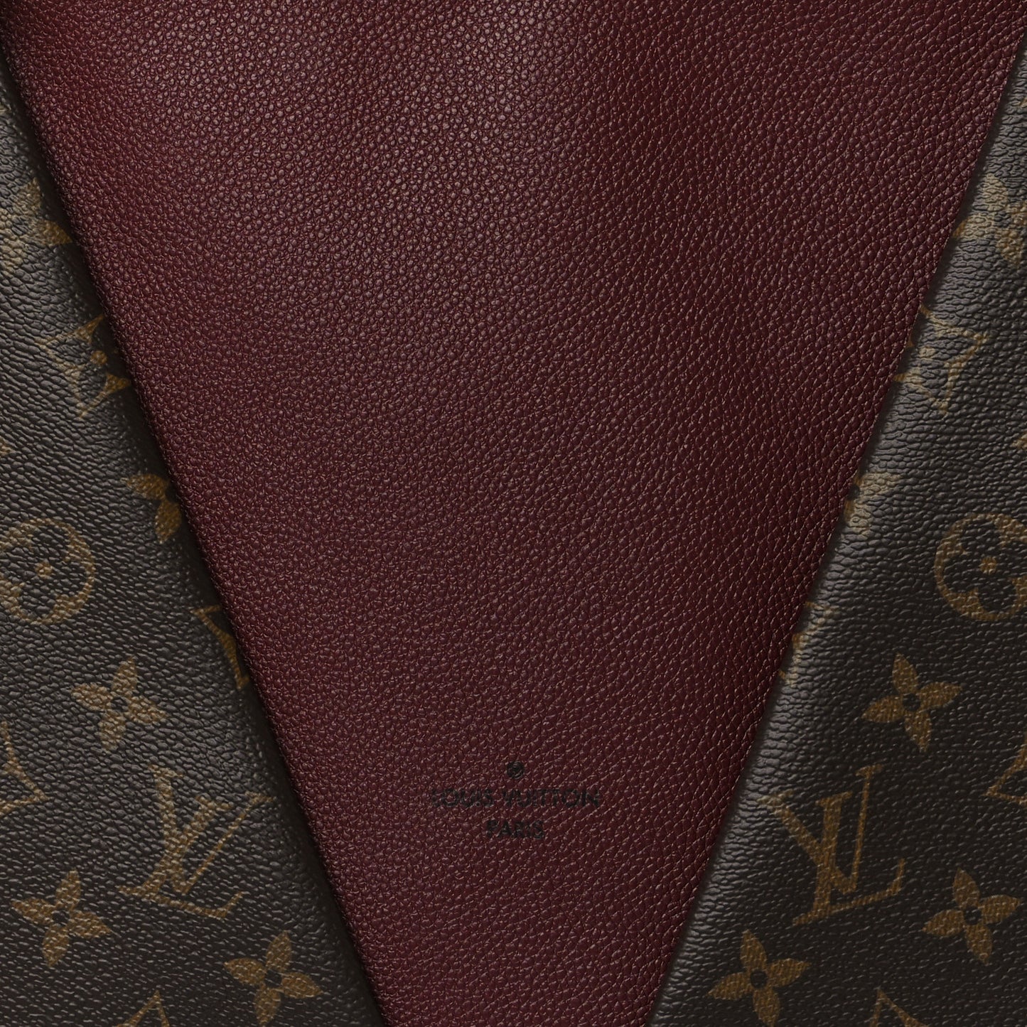 Monogram V Tote MM Bordeaux