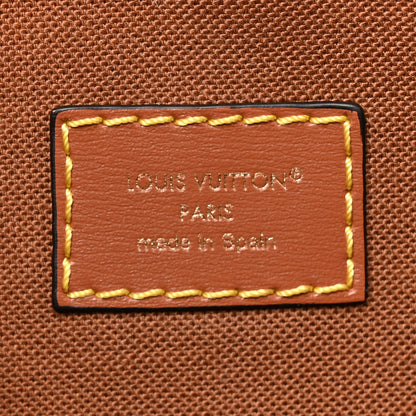 Louis Vuitton Monogram Solo 6 of 9