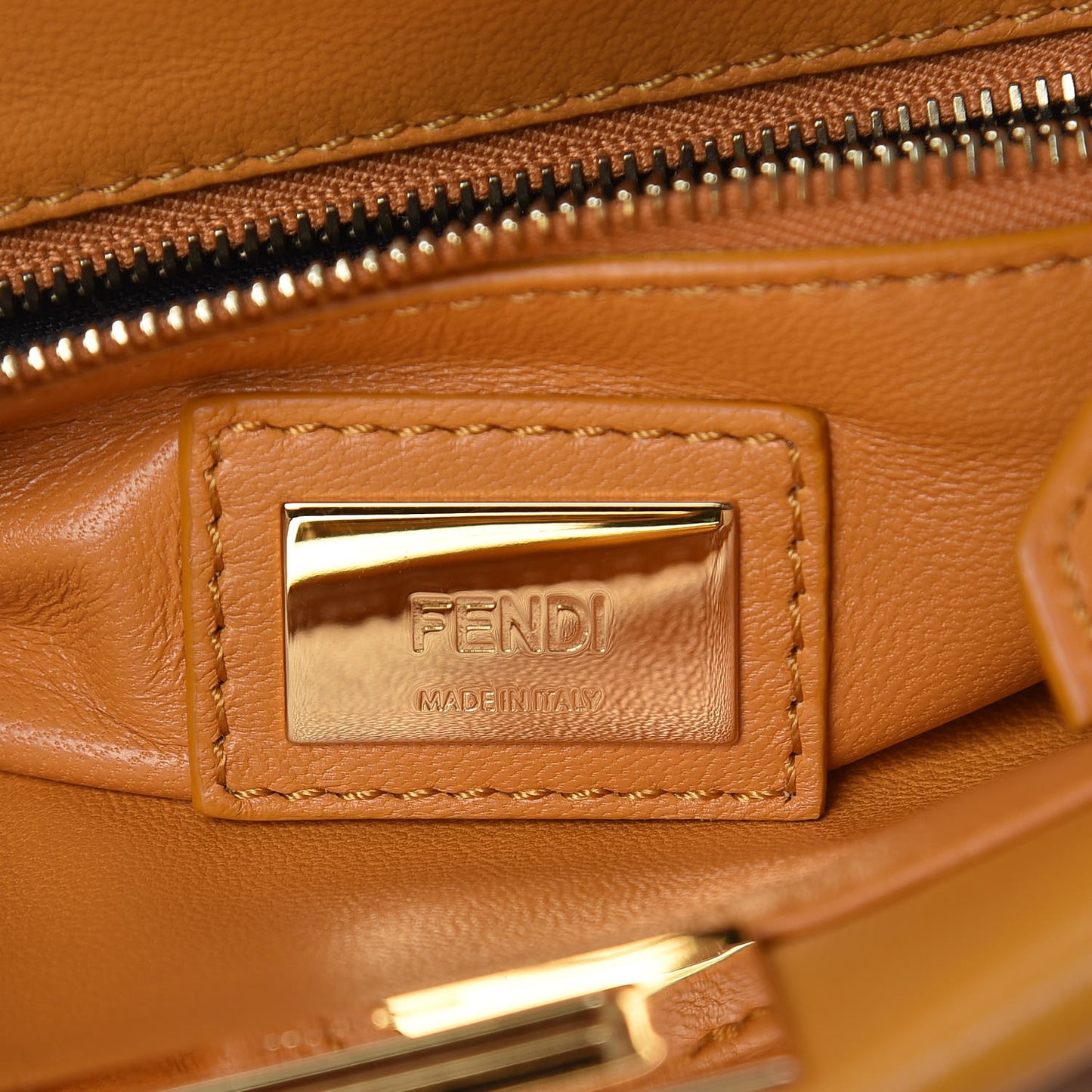 Nappa Mini Peekaboo Iconic Satchel Giallo Syrup