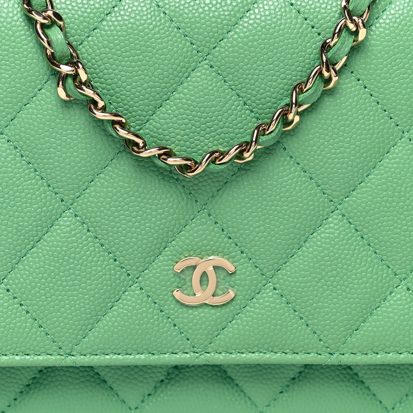 Caviar Quilted Wallet on Chain WOC Light Green