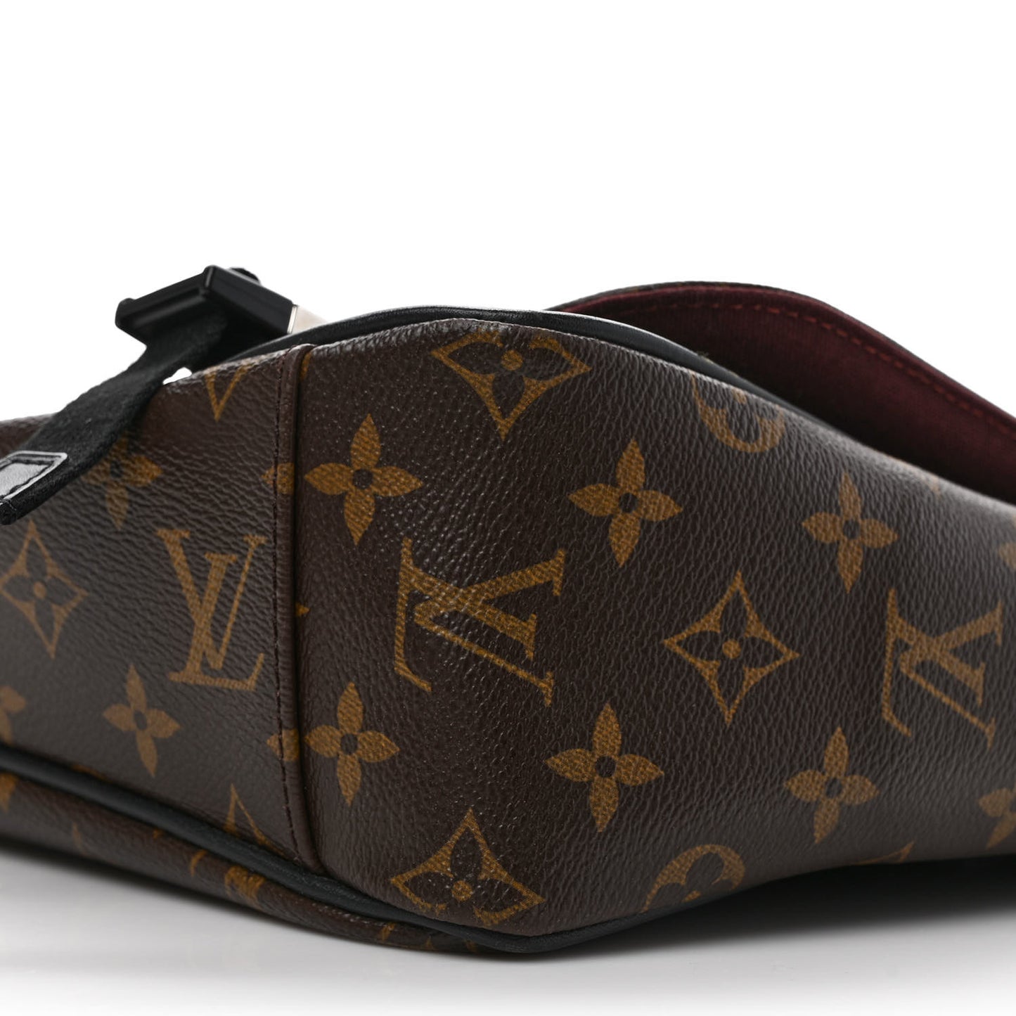Monogram Macassar Clarence Messenger