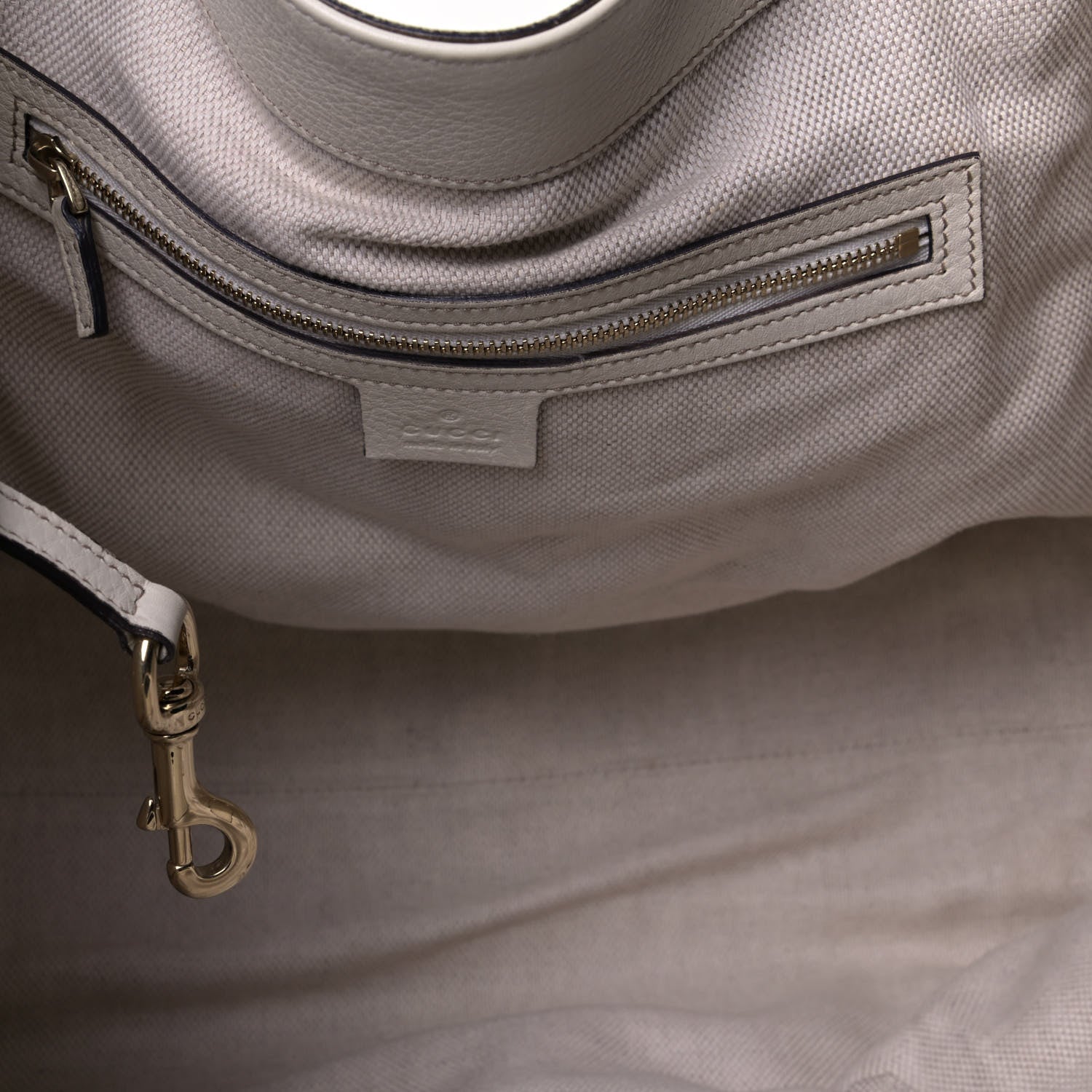 Gucci Pebbled Calfskin Medium Soho Shoulder Bag Off White 4 of 4