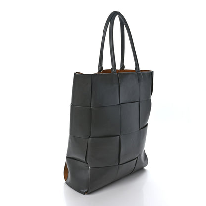 Bottega Veneta Nappa Maxi Intrecciato Mens Vertical Arco Tote Light Graphite 2 of 7