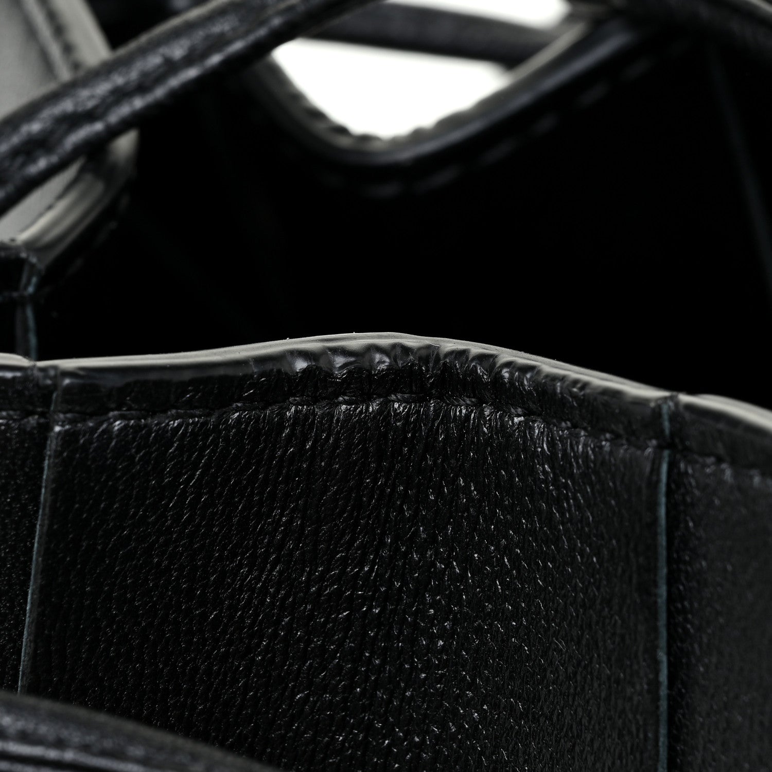 Bottega Veneta Nappa Maxi Intrecciato Cassette Bucket Bag Black 9 of 11