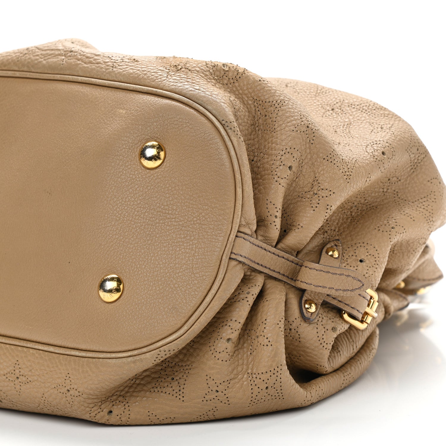 Louis Vuitton Mahina L Biscuit 9 of 18