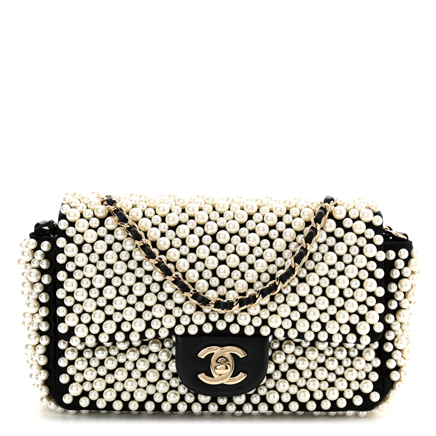 Lambskin Pearl On Flap Black
