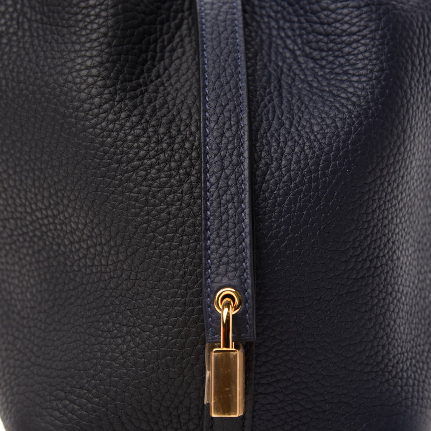 Taurillon Clemence Casaque Picotin Lock 18 PM Bleu Nuit Black Blue Frida