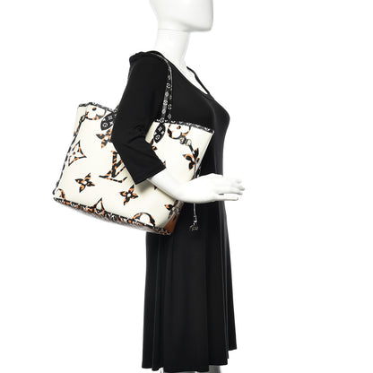 Louis Vuitton Monogram Giant Jungle Neverfull MM Ivory 2 of 10