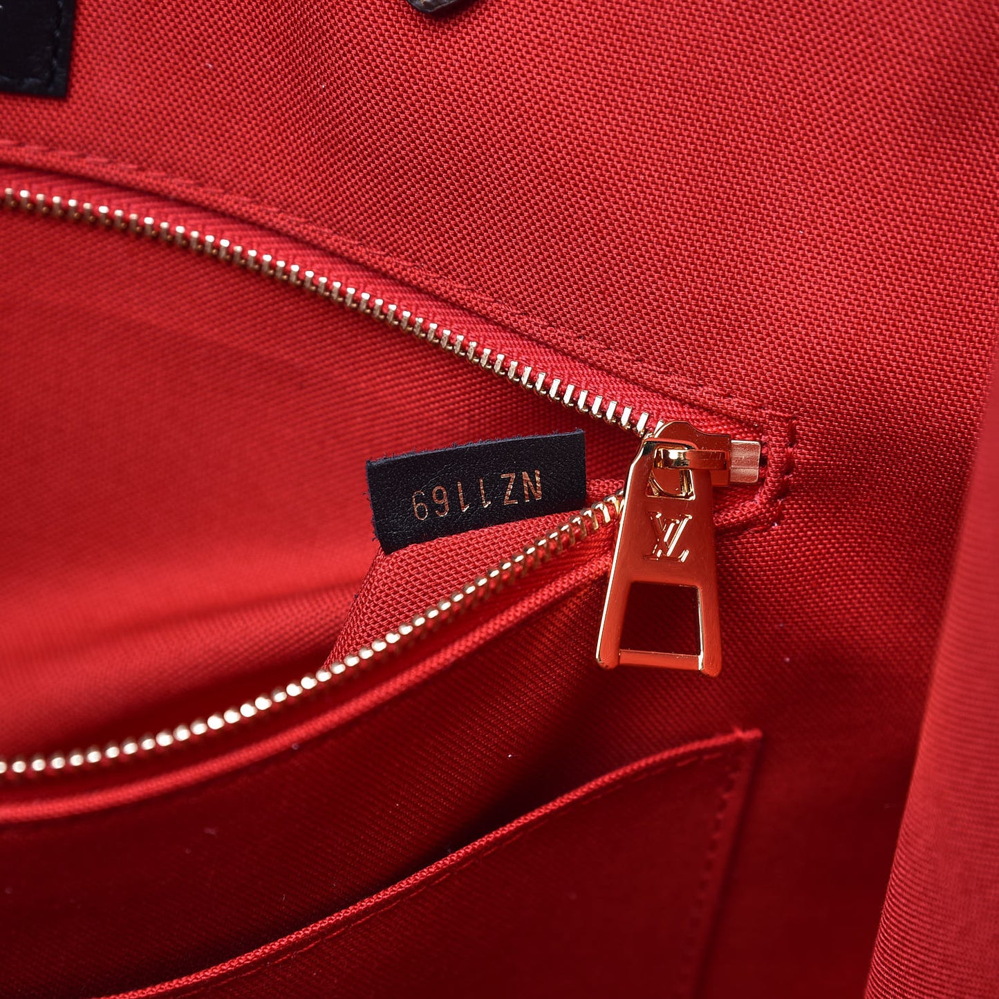 Reverse Monogram Giant Onthego GM