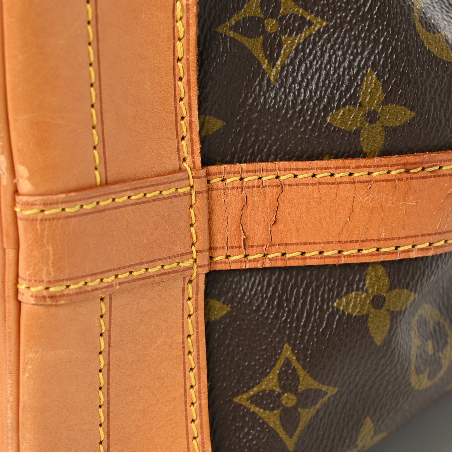 Monogram Noe