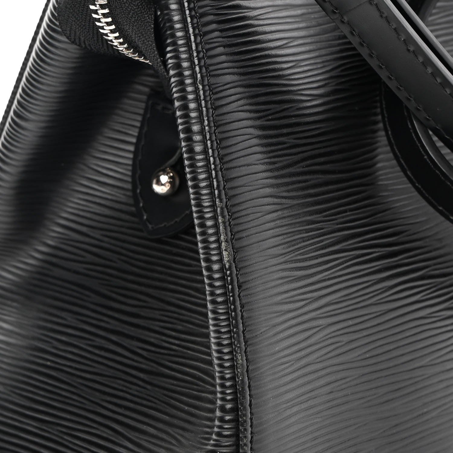 Louis Vuitton Epi Brea MM Black 18 of 18