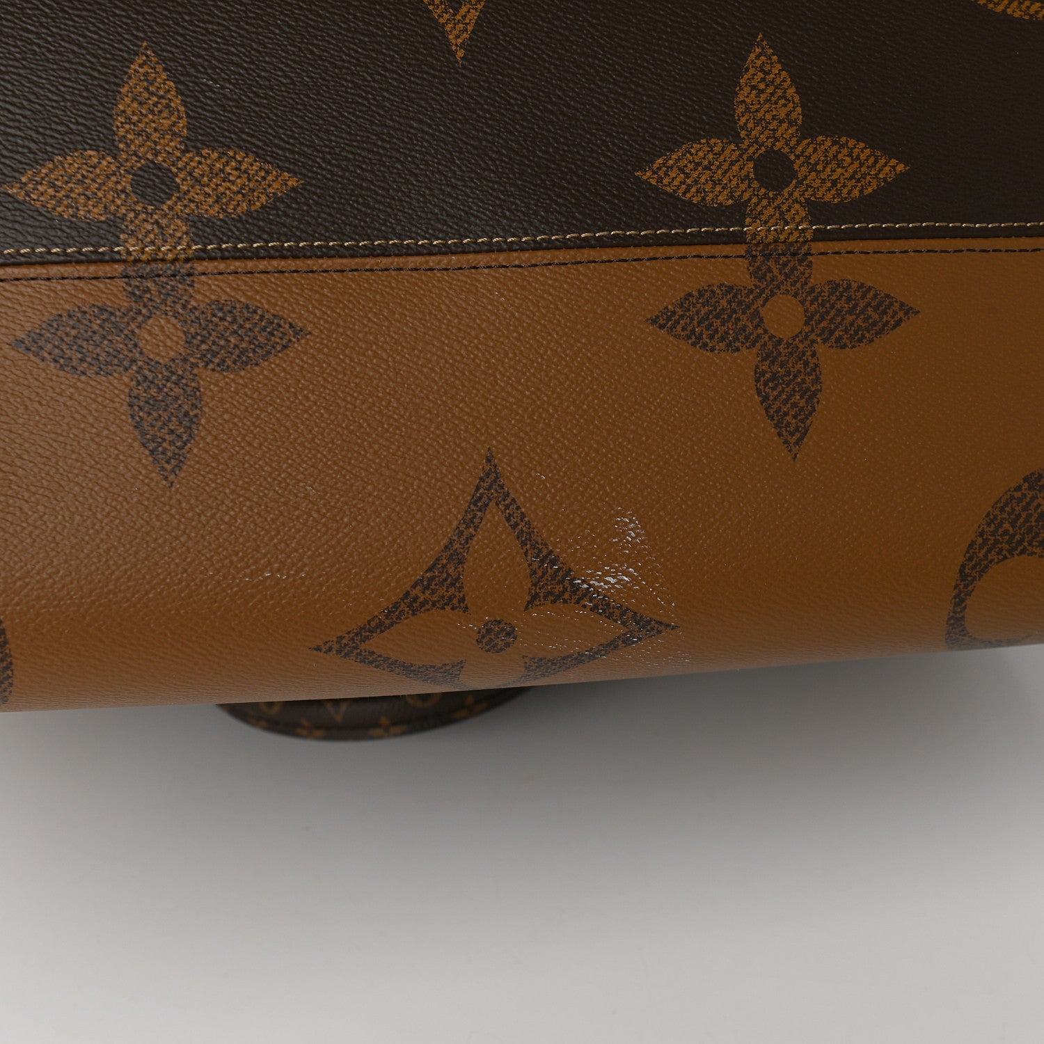 Louis Vuitton Reverse Monogram Giant Onthego GM 9 of 9