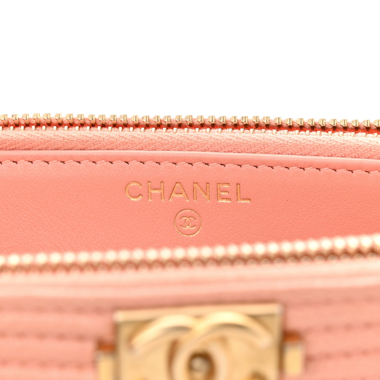 Caviar Quilted Small Boy Clutch With Chain Light Pink