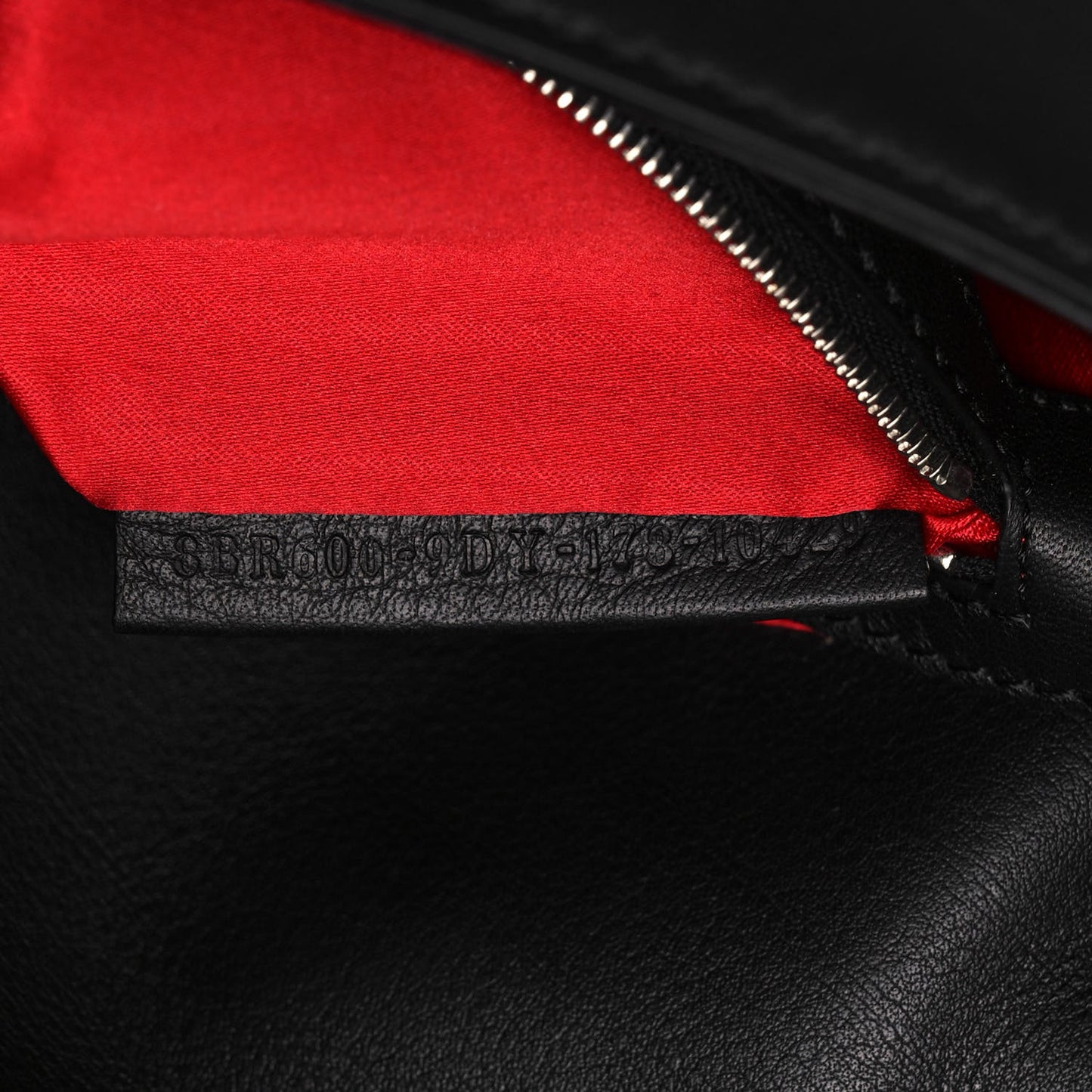 Calfskin Waves Heart Baguette Black