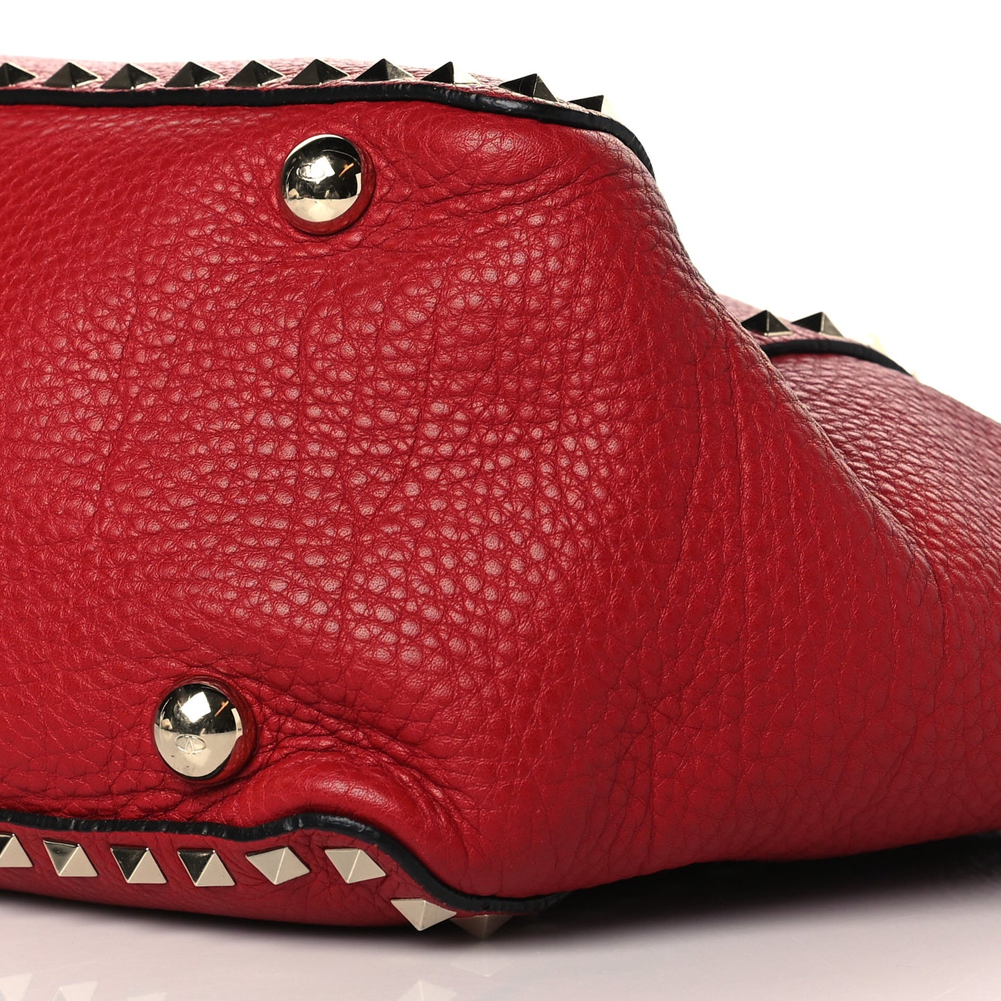 Pebbled Calfskin Medium Rockstud Tote Rosso Valentino