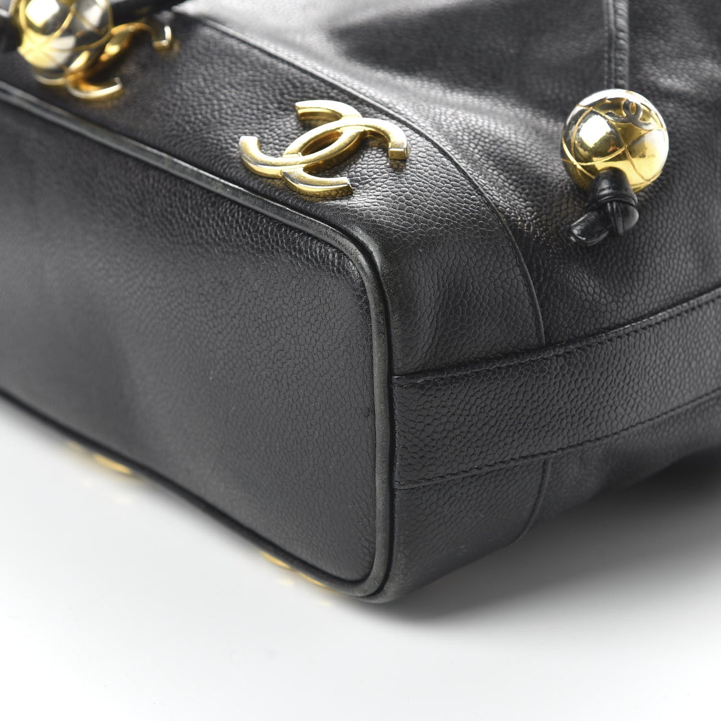 Caviar CC Drawstring Shoulder Bag Black
