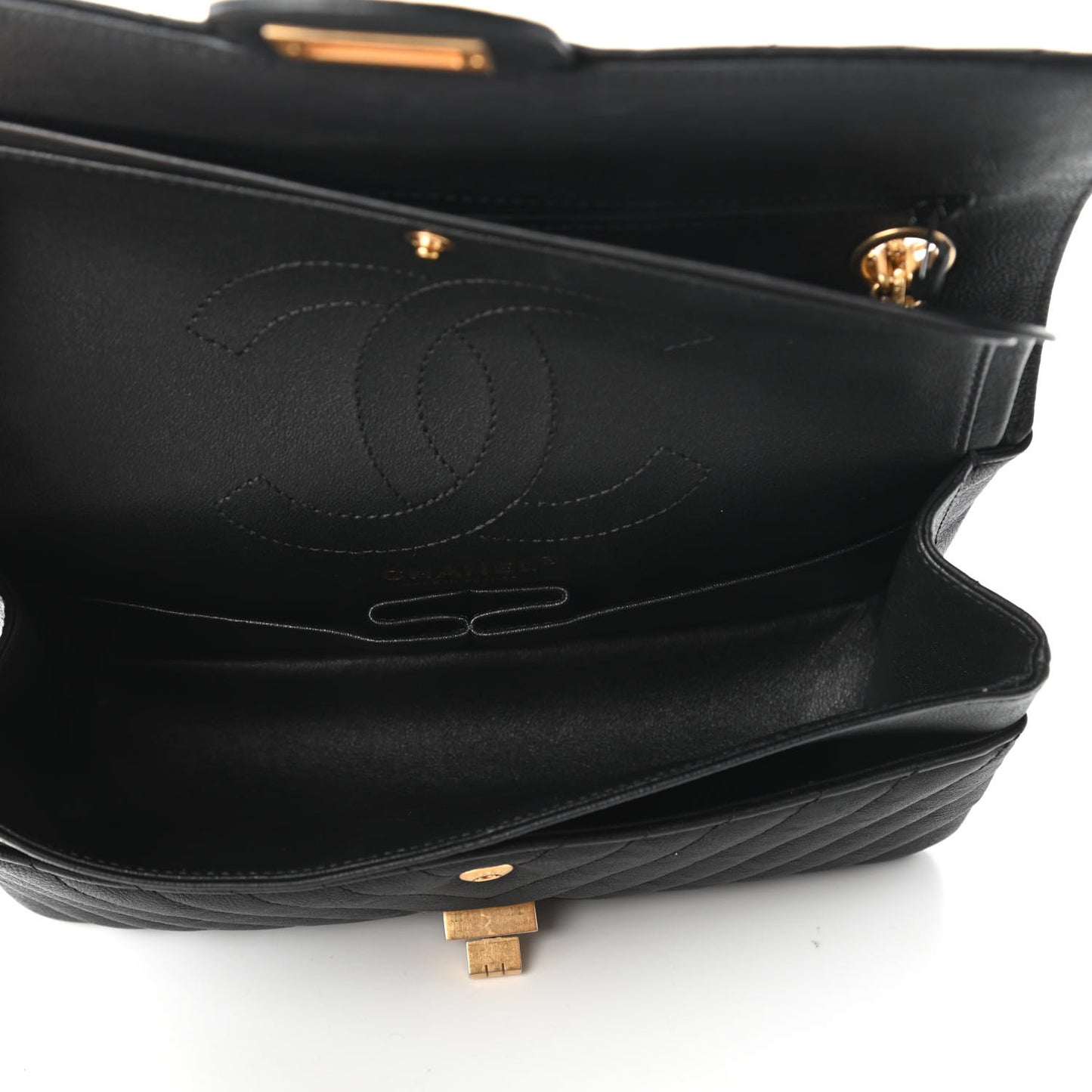 Crumpled Calfskin Chevron Quilted 2.55 Reissue 225 Flap Black