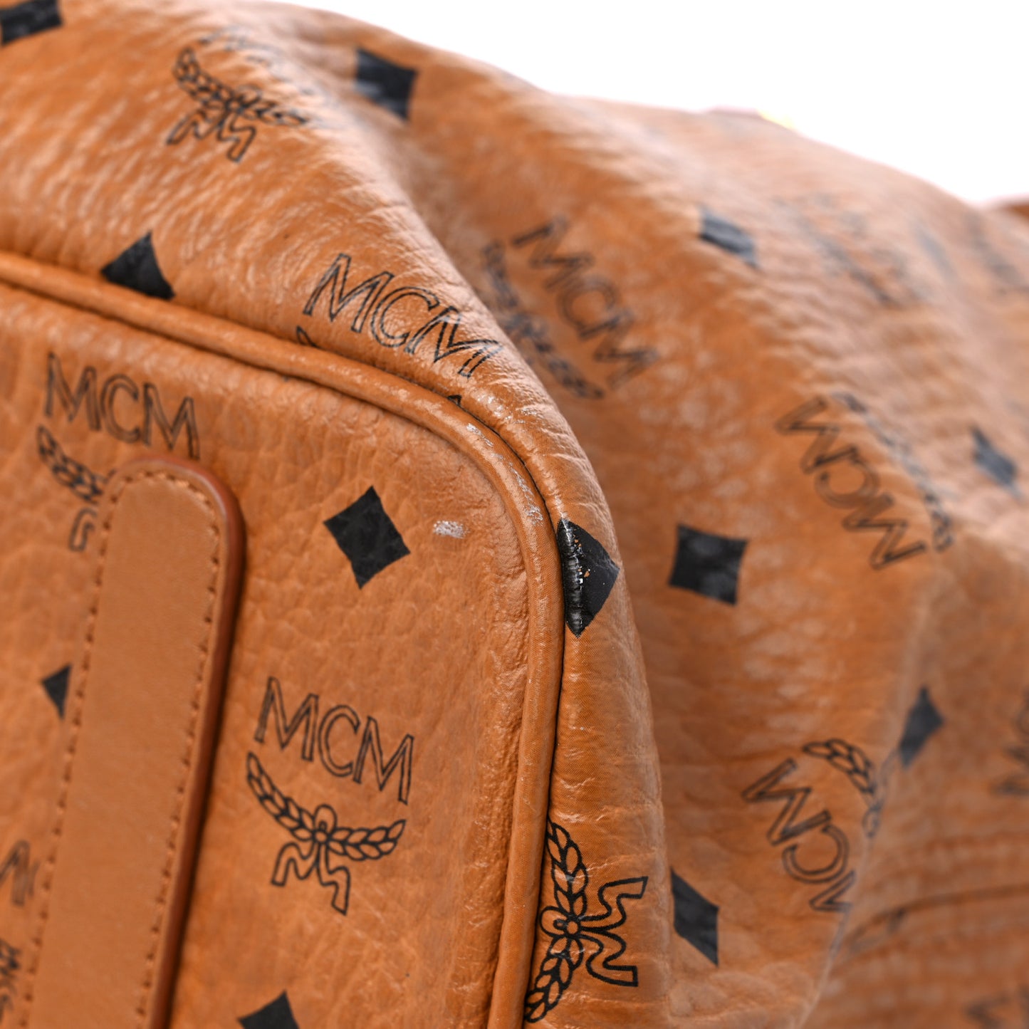 Visetos Medium Rabbit Top Zip Shopper Tote Cognac