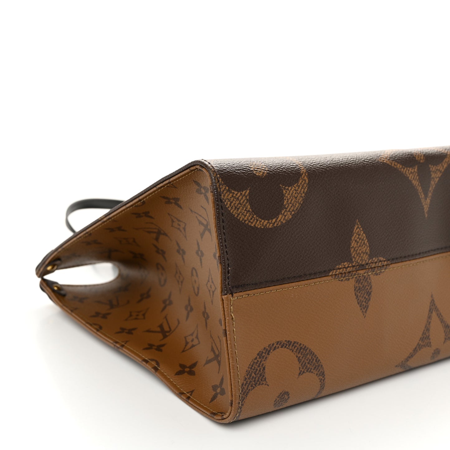 Reverse Monogram Giant Onthego MM