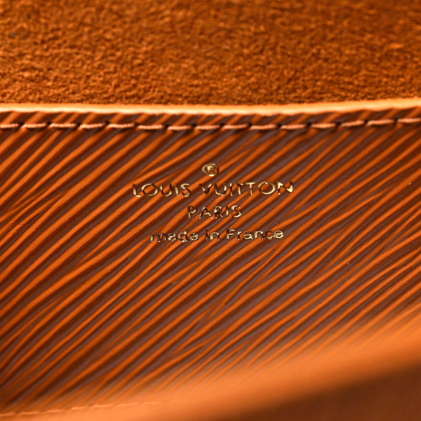 Epi Twist Shoulder Bag MM Gold Miel