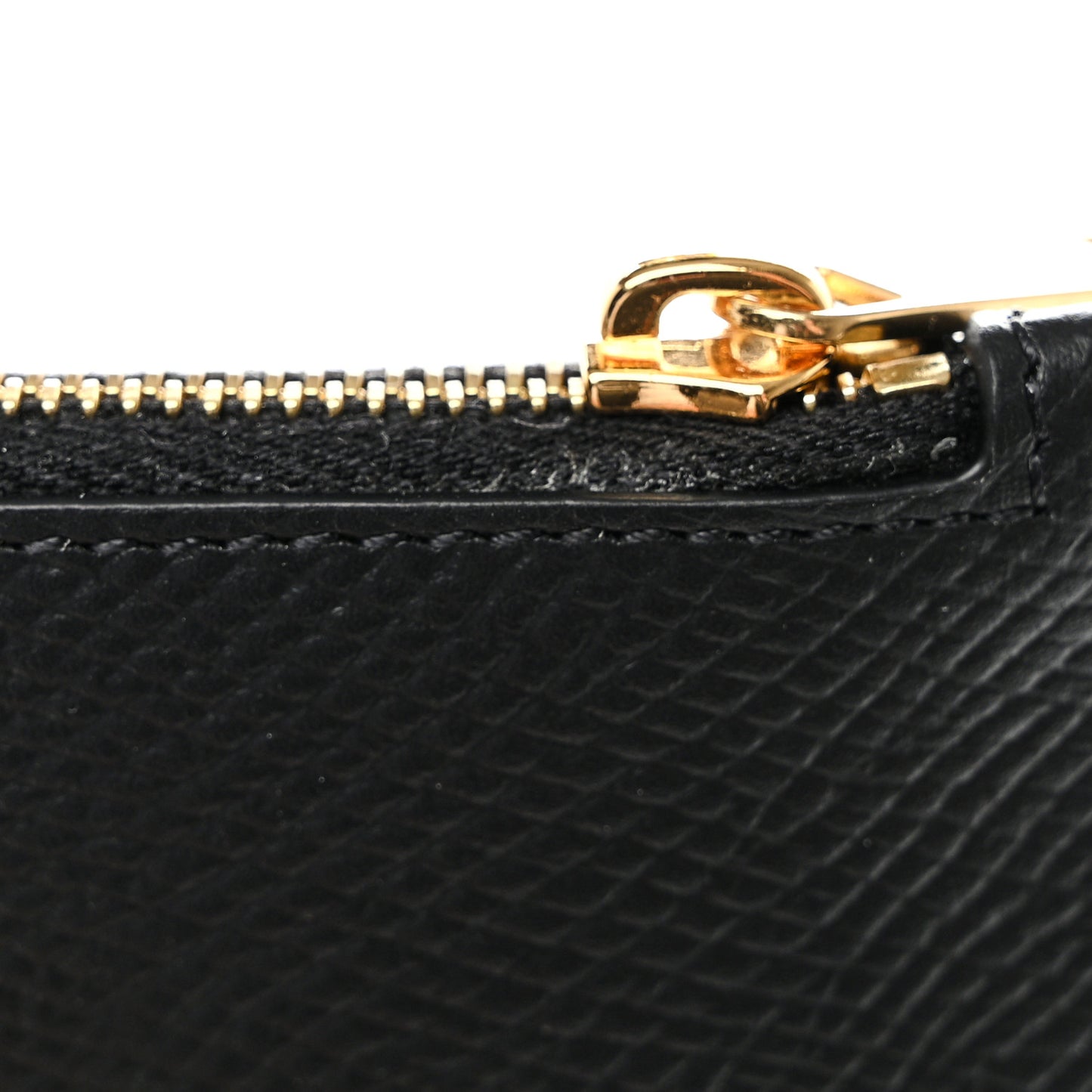 Grained Calfskin Zipped Card Holder Black